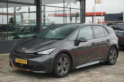 Cupra Born Essential 62 kWh uit 2023