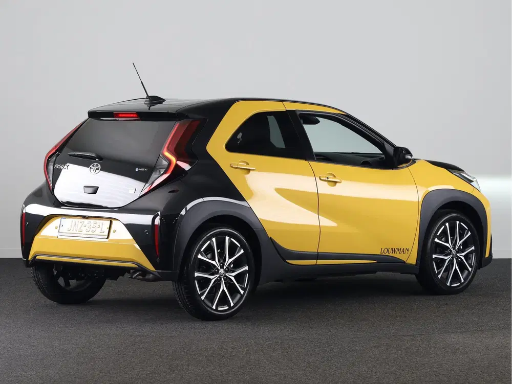 Toyota Aygo X Hybrid 115 GR Sport *DEMO* uit 2025, foto 2