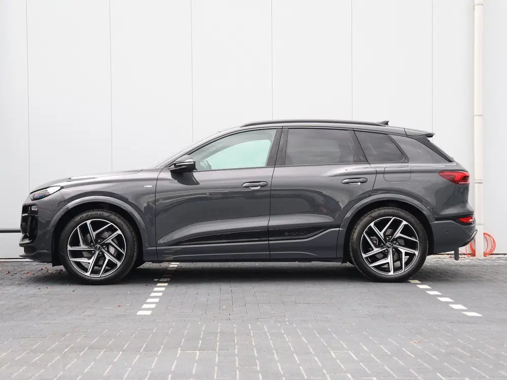 Audi Q6 e-tron S edition 83 kWh uit 2025, foto 11