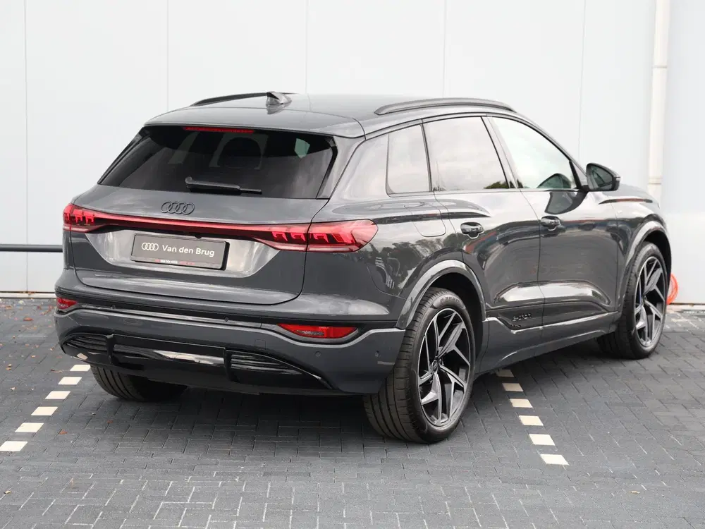 Audi Q6 e-tron S edition 83 kWh uit 2025, foto 5