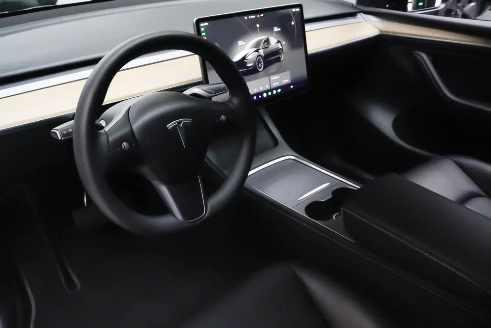 Tesla Model Y SOH: 96 uit 2023, foto 14