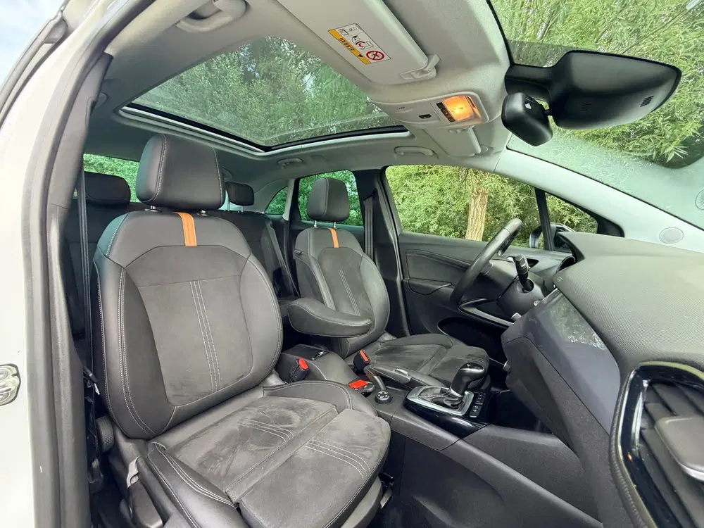 Opel Crossland 1.2 Turbo Ultimate Automaat Clima Navi Pan uit 2021, foto 2