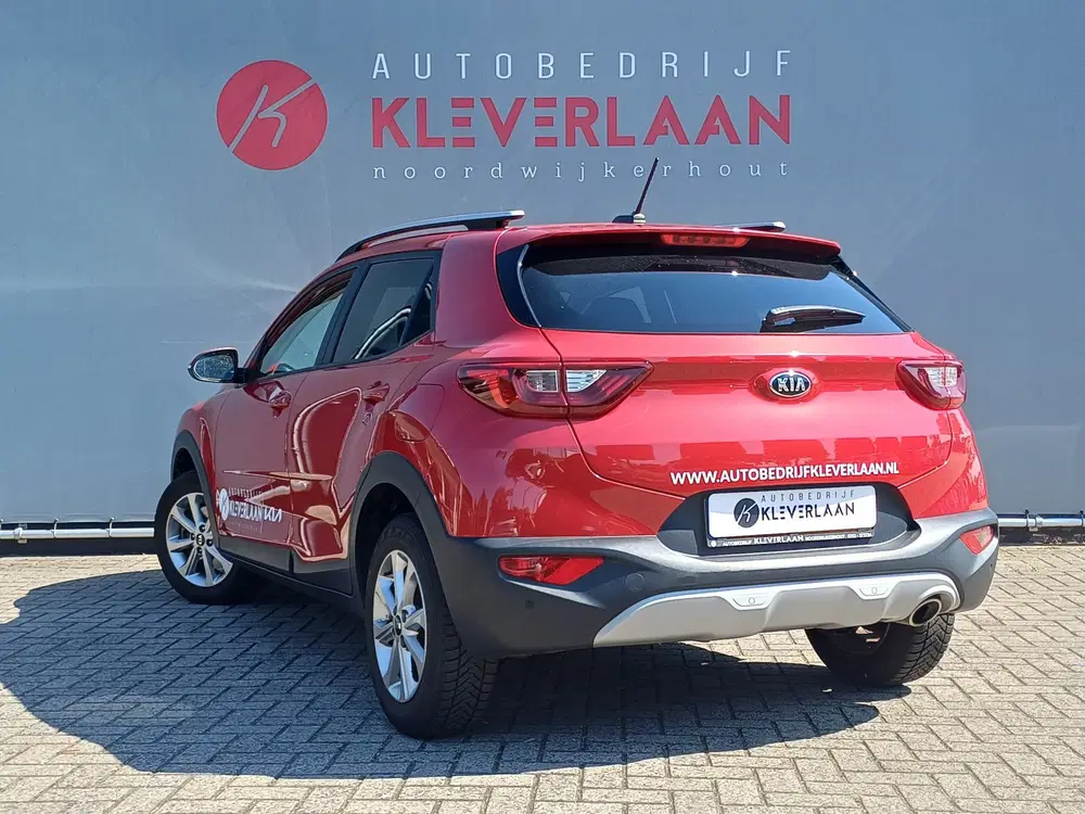 Kia Stonic 1.2 MPi Design Edition uit 2020, foto 6
