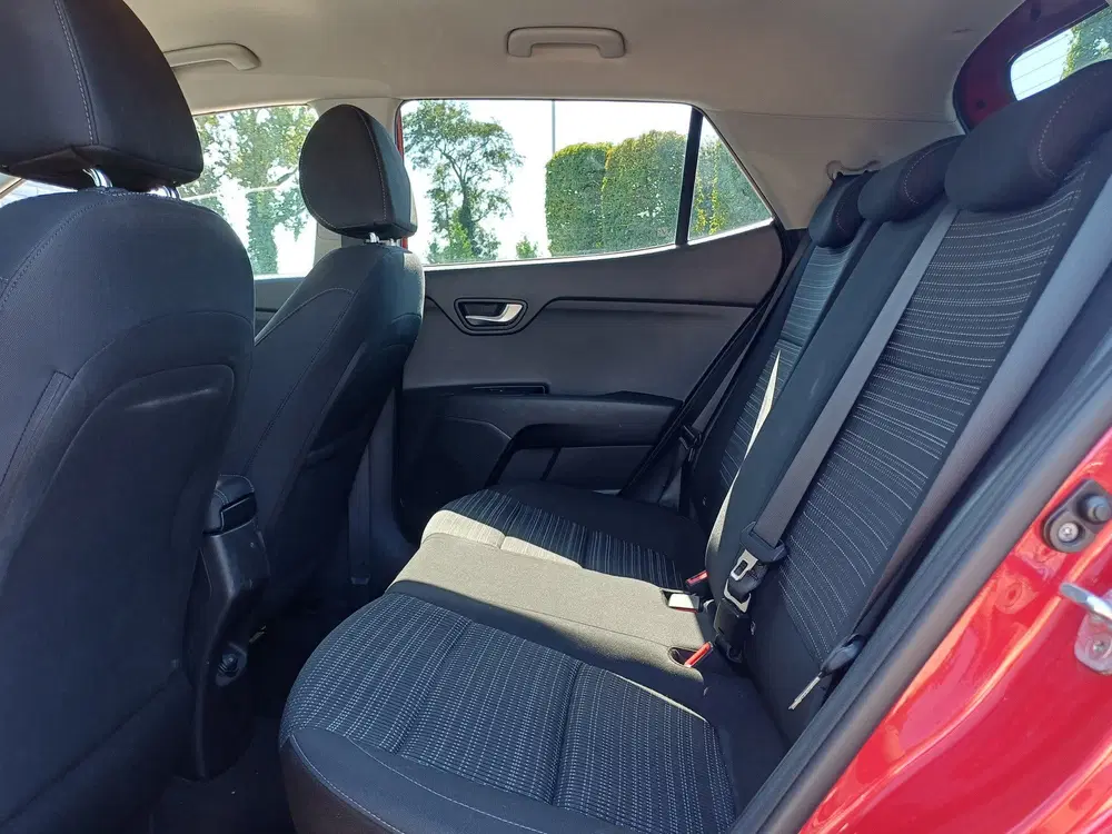 Kia Stonic 1.2 MPi Design Edition uit 2020, foto 9