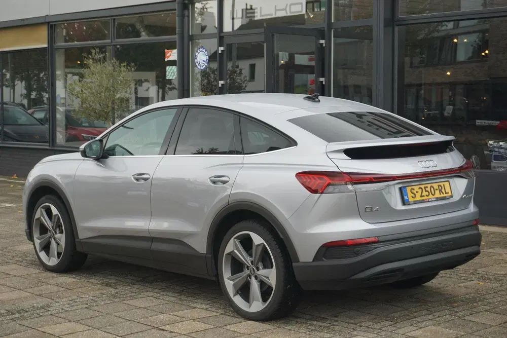 Audi Q4 e-tron 40 Edition 77 kWh uit 2023, foto 2