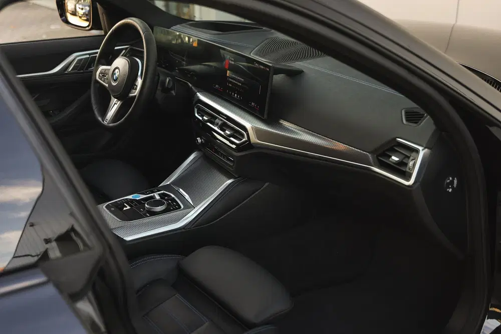 BMW i4 eDrive35 High Executive M Sport uit 2024, foto 11