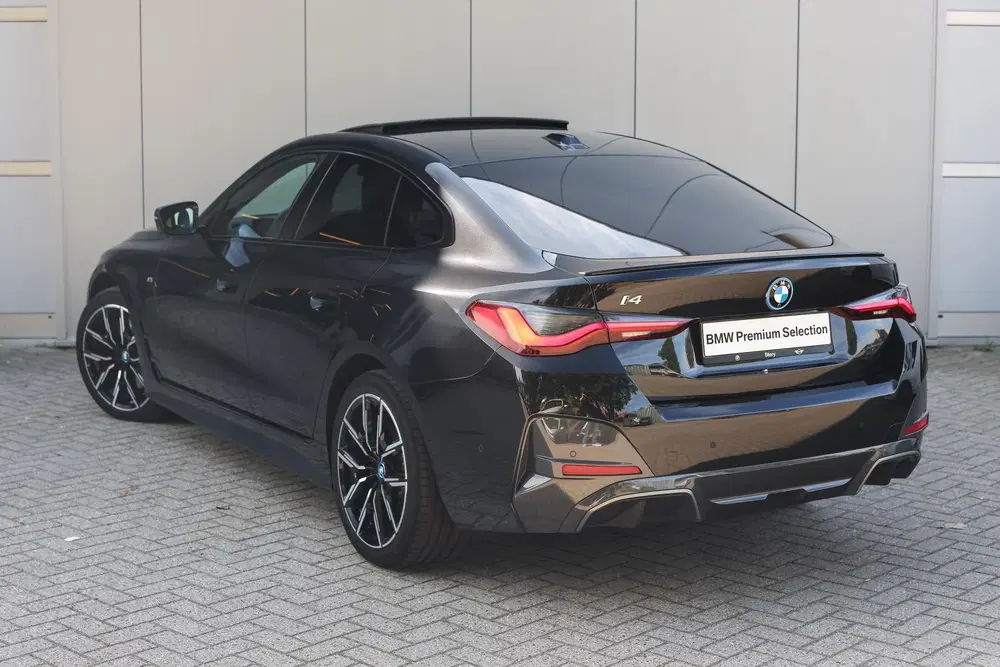 BMW i4 eDrive35 High Executive M Sport uit 2024, foto 2