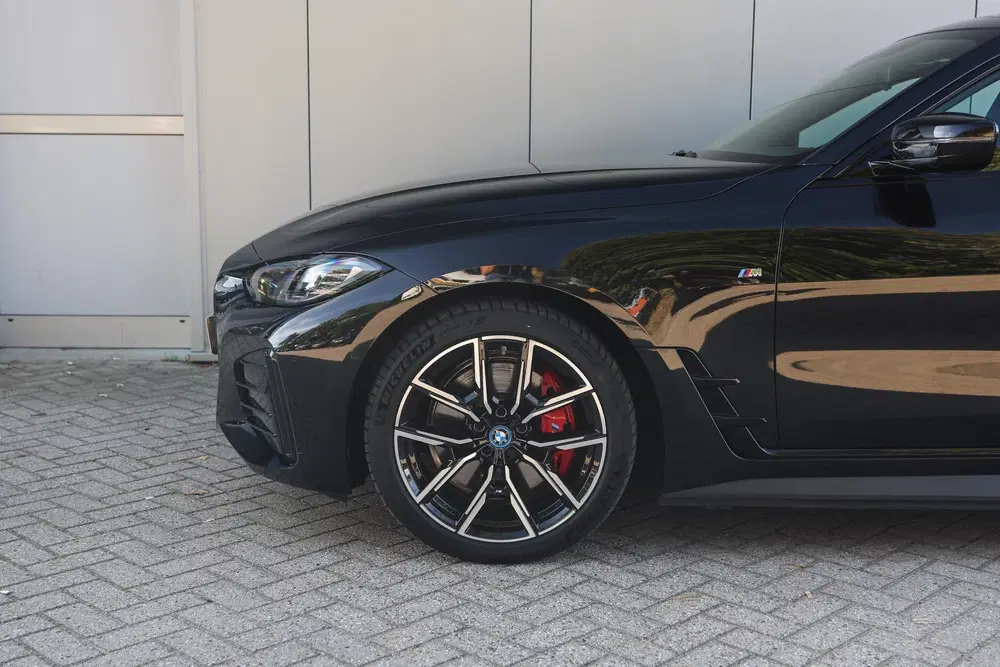 BMW i4 eDrive35 High Executive M Sport uit 2024, foto 5