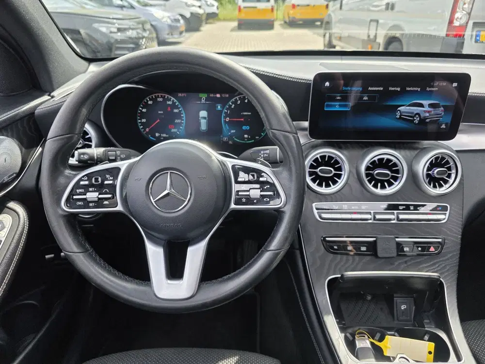 Mercedes-Benz GLC 300e 4MATIC Premium Plus uit 2020, foto 10