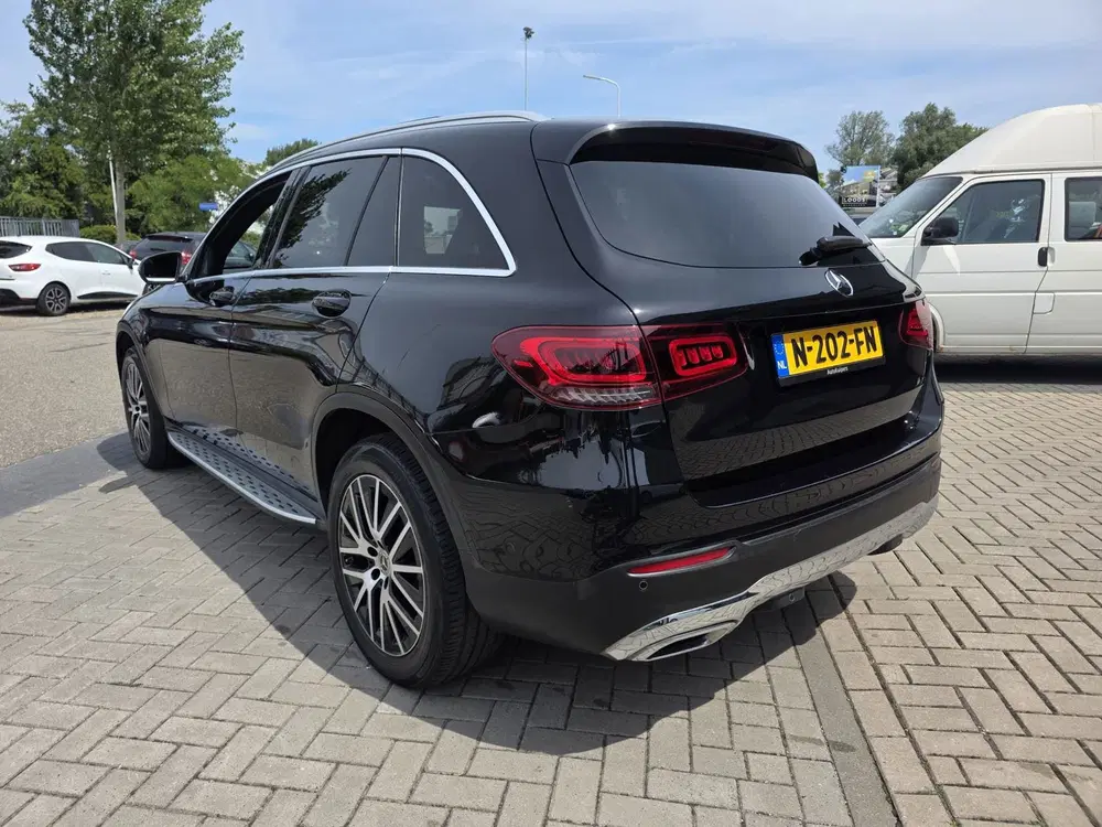 Mercedes-Benz GLC 300e 4MATIC Premium Plus uit 2020, foto 3