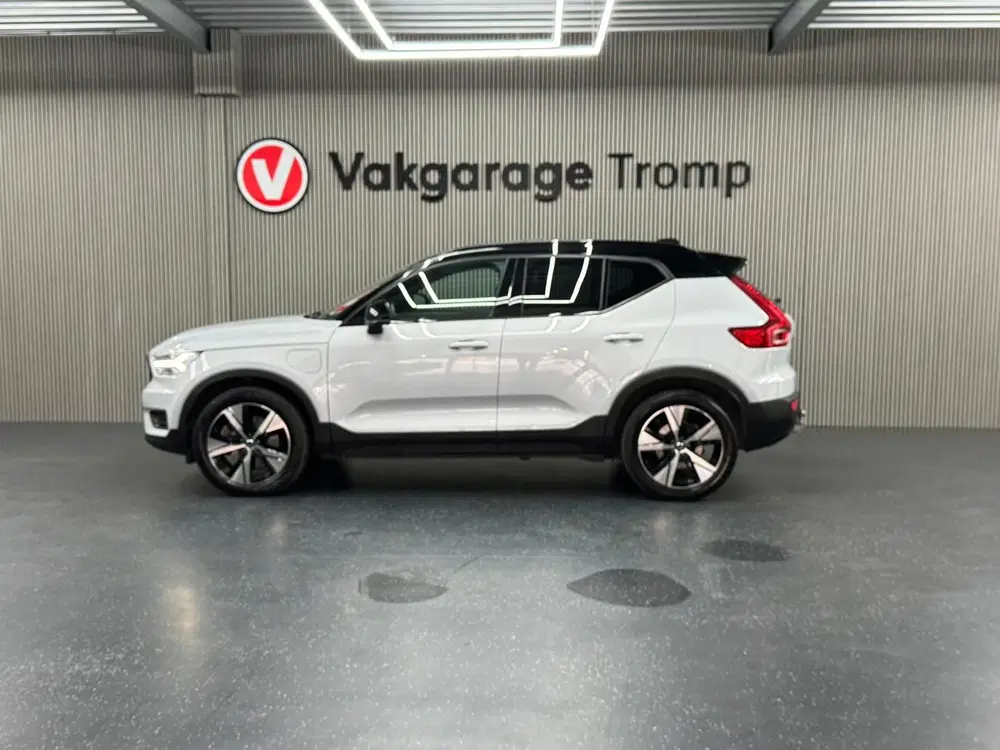 Volvo XC40 R-Design uit 2022, foto 9