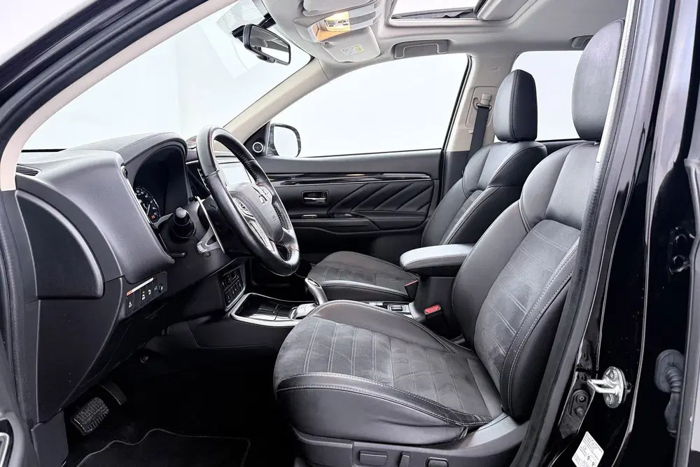 Mitsubishi Outlander 2.4 PHEV Intense+ uit 2019, foto 3