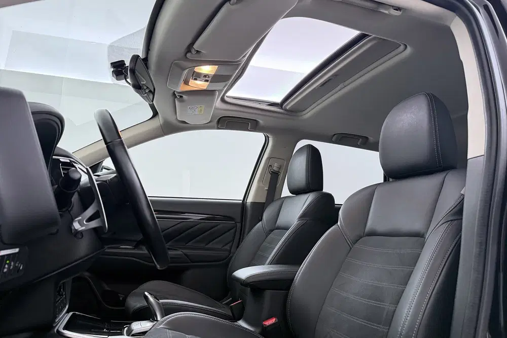 Mitsubishi Outlander 2.4 PHEV Intense+ uit 2019, foto 4