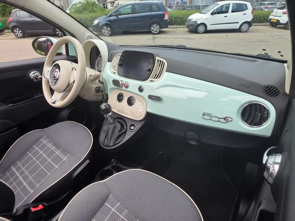 Fiat 500 C 1.0 Hybrid Launch Edition uit 2020, foto 10