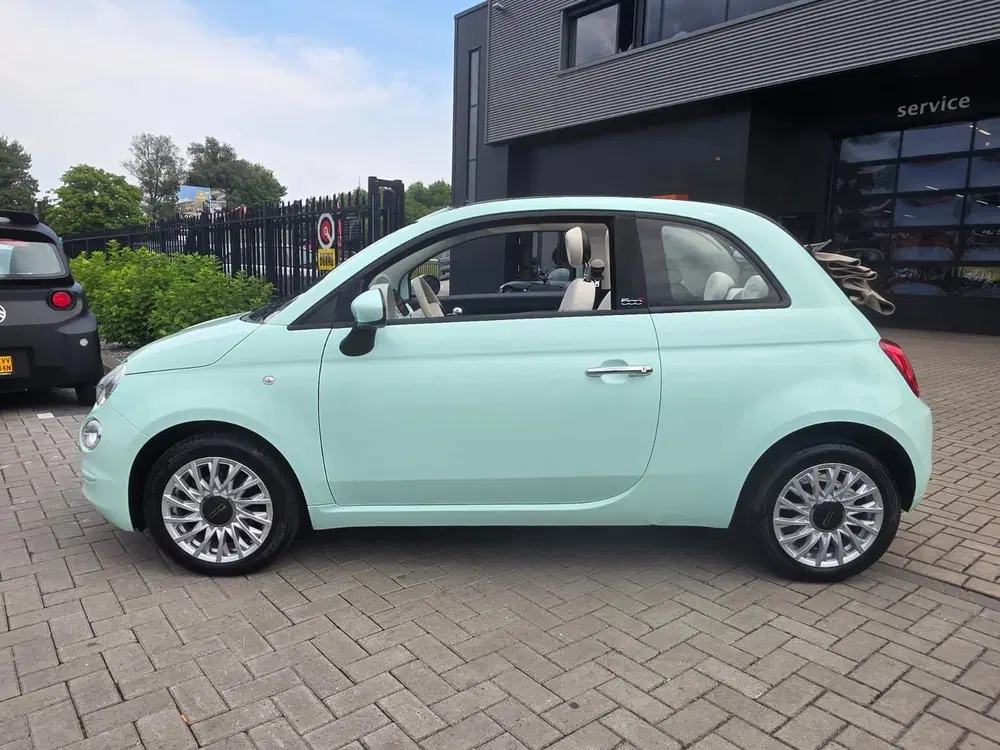 Fiat 500 C 1.0 Hybrid Launch Edition uit 2020, foto 2