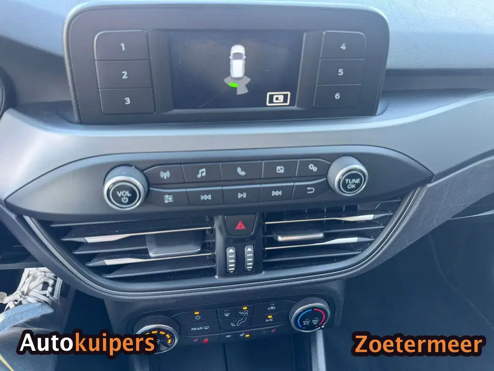 Ford Focus 1.0 EcoBoost Titanium Business uit 2019, foto 7