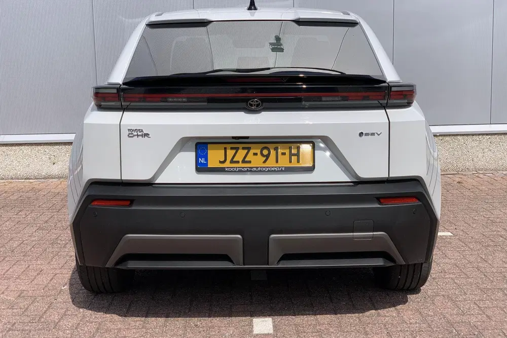 Toyota C-HR First Edition 77 kWh uit 2026, foto 5