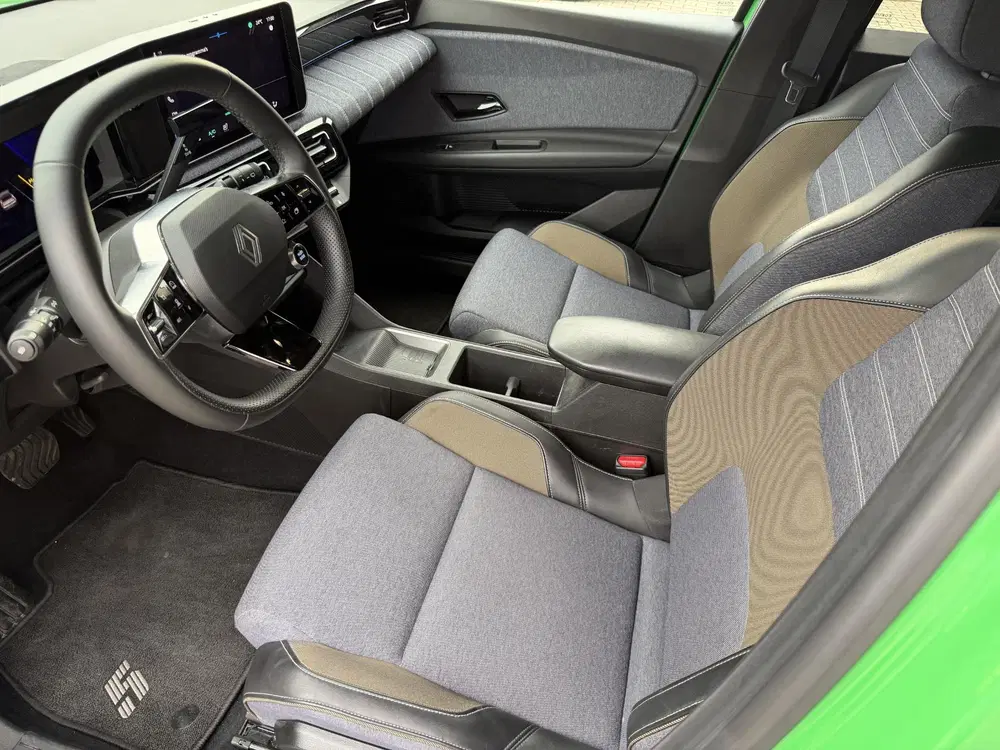 Renault 5 comfort range techno 52 kWh SOH 97% uit 2024, foto 6