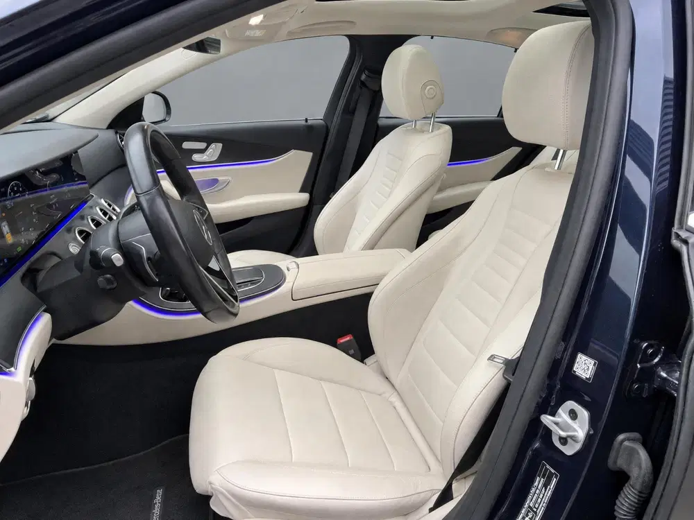 Mercedes-Benz E-Klasse 300 e Luxury Line uit 2023, foto 7