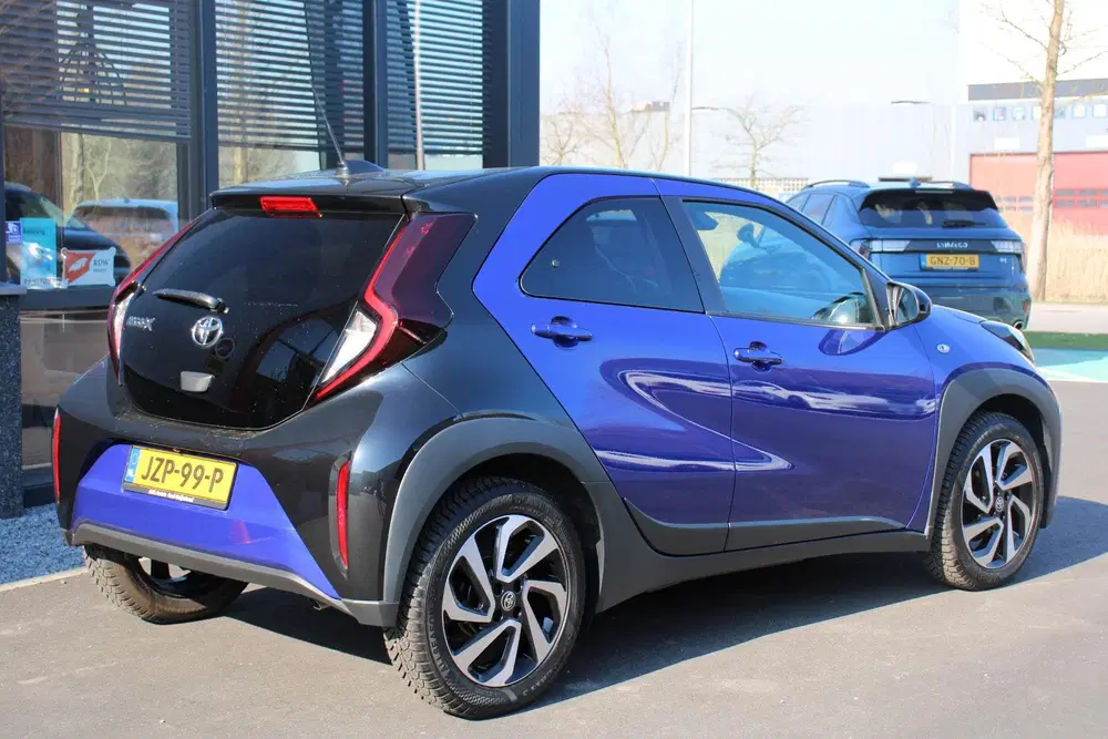 Toyota Aygo X 1.0 VVT-i MT Business TWO-TONE 10DKM uit 2025, foto 3