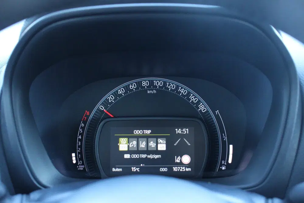 Toyota Aygo X 1.0 VVT-i MT Business TWO-TONE 10DKM uit 2025, foto 8