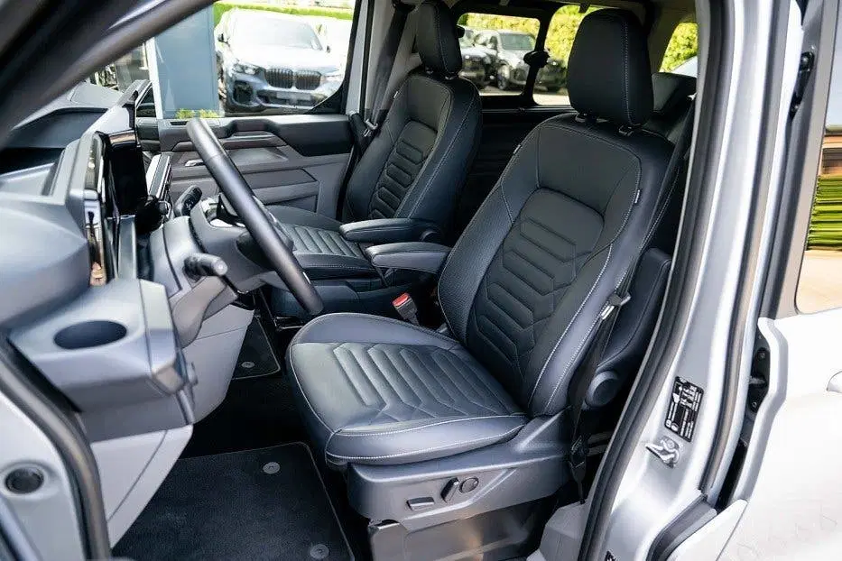Ford Tourneo Custom Titanium X L1H1 uit 2025, foto 8