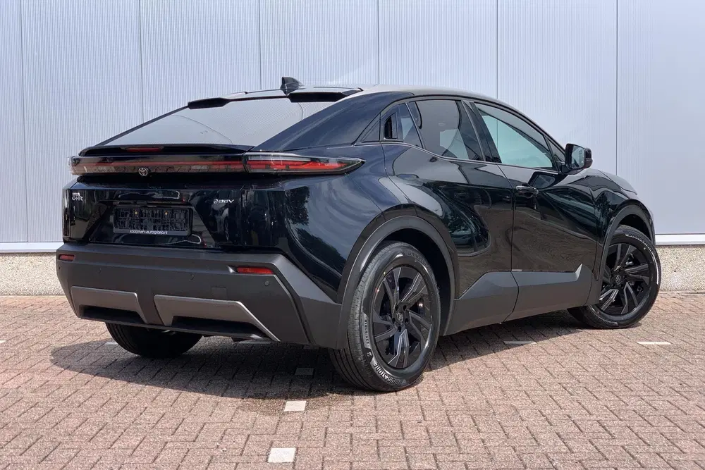 Toyota C-HR First Edition 77 kWh uit 2026, foto 2