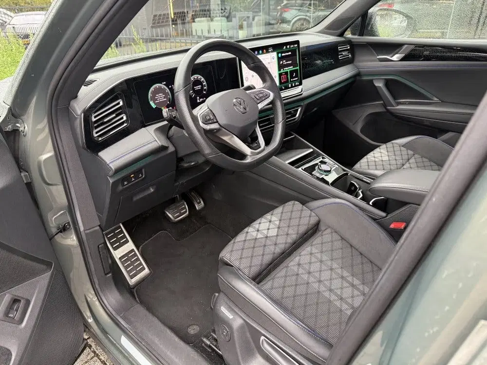 Volkswagen Tiguan 1.5 eTSI R-Line uit 2024, foto 2