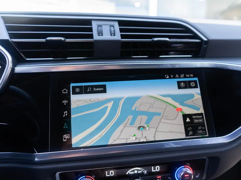 Audi Q3 1.4 e-hybrid S edition S-line uit 2023, foto 11