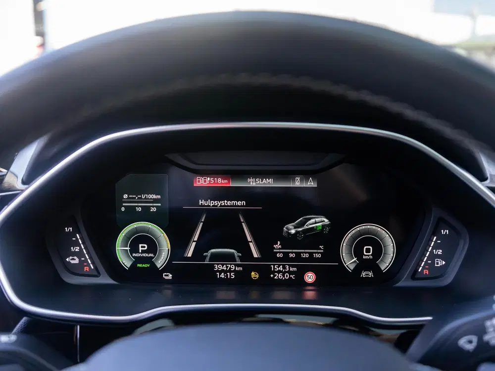 Audi Q3 1.4 e-hybrid S edition S-line uit 2023, foto 8
