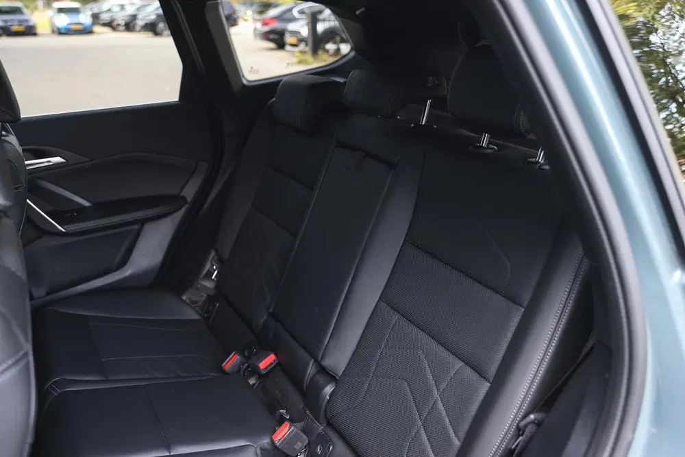 BMW iX1 eDrive20 xLine uit 2024, foto 13