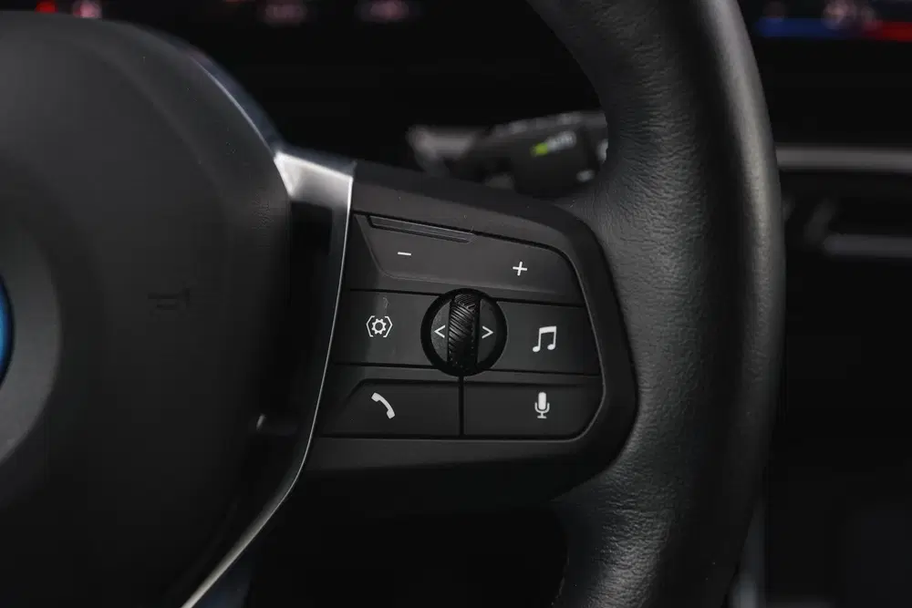 BMW iX1 eDrive20 xLine uit 2024, foto 15