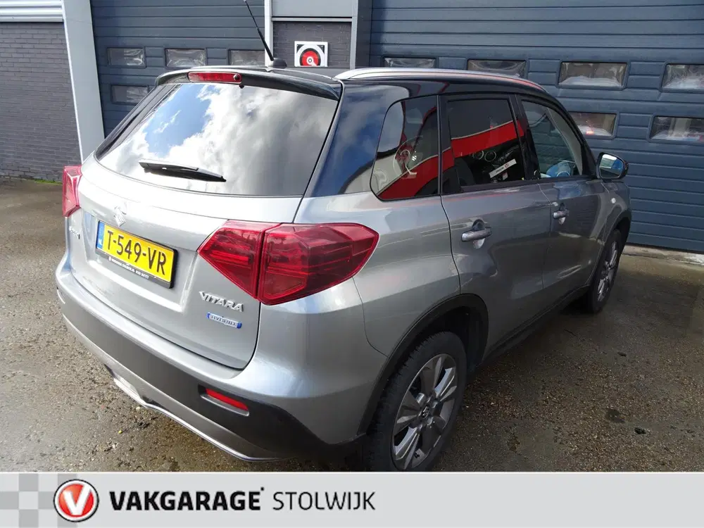 Suzuki Vitara 1.4 Boosterjet Select Smart Hybrid uit 2021, foto 2