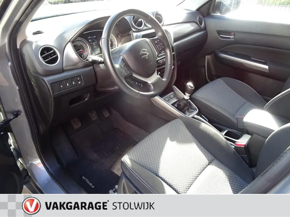 Suzuki Vitara 1.4 Boosterjet Select Smart Hybrid uit 2021, foto 3