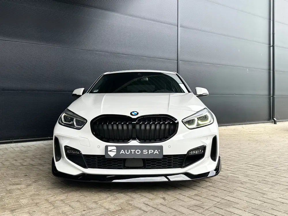 BMW 1-serie 118i uit 2020, foto 4