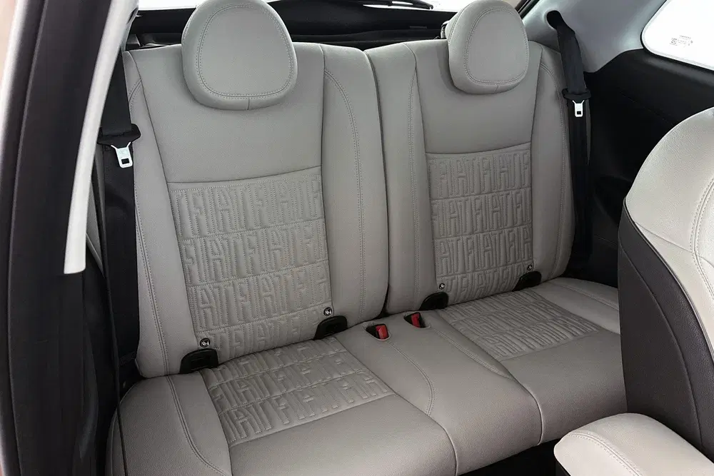 Fiat 500 La Prima 42 kWh Pano Leder Stoelverwarming uit 2024, foto 10