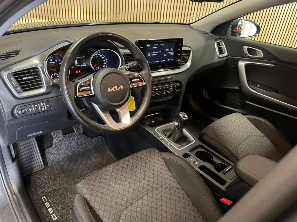 Kia Ceed 1.0 T-GDi DynamicLine uit 2023, foto 8
