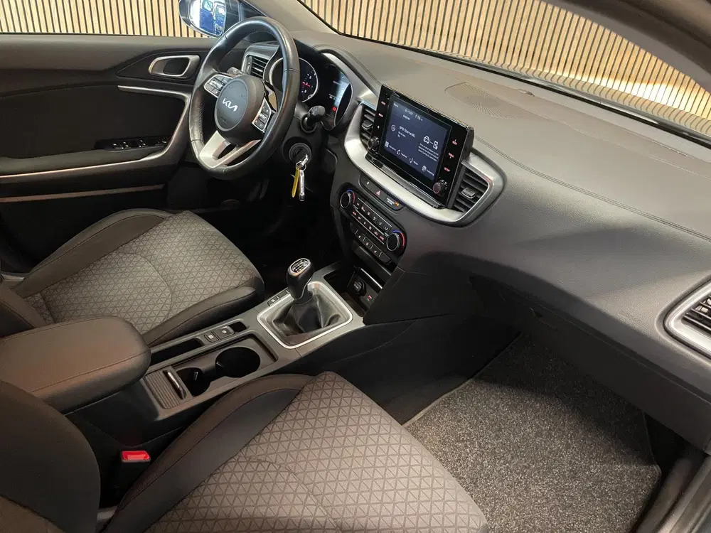 Kia Ceed 1.0 T-GDi DynamicLine uit 2023, foto 9