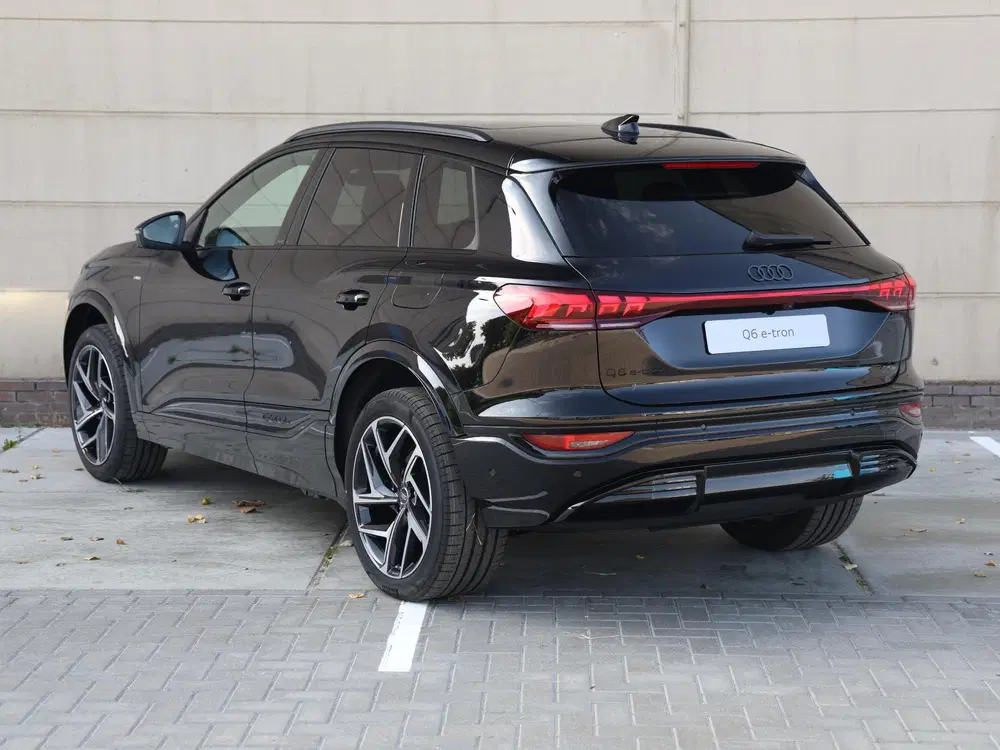 Audi Q6 e-tron S edition 83Kwh 252 PK uit 2026, foto 12