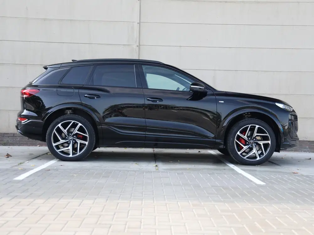 Audi Q6 e-tron S edition 83Kwh 252 PK uit 2026, foto 2