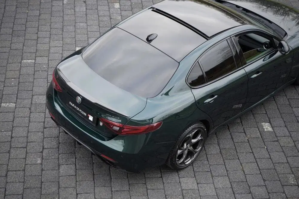 Alfa Romeo Giulia 2.0 T Veloce AWD Q4 Skywindow uit 2022, foto 9
