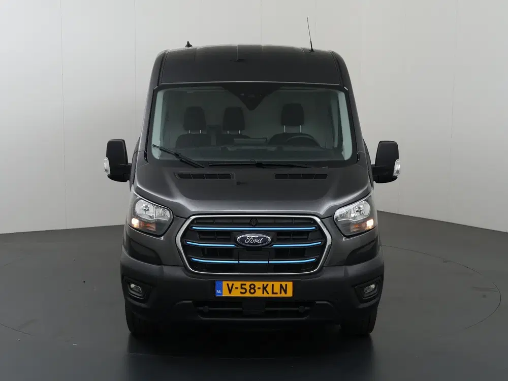 Ford Transit 350 uit 2024, foto 3