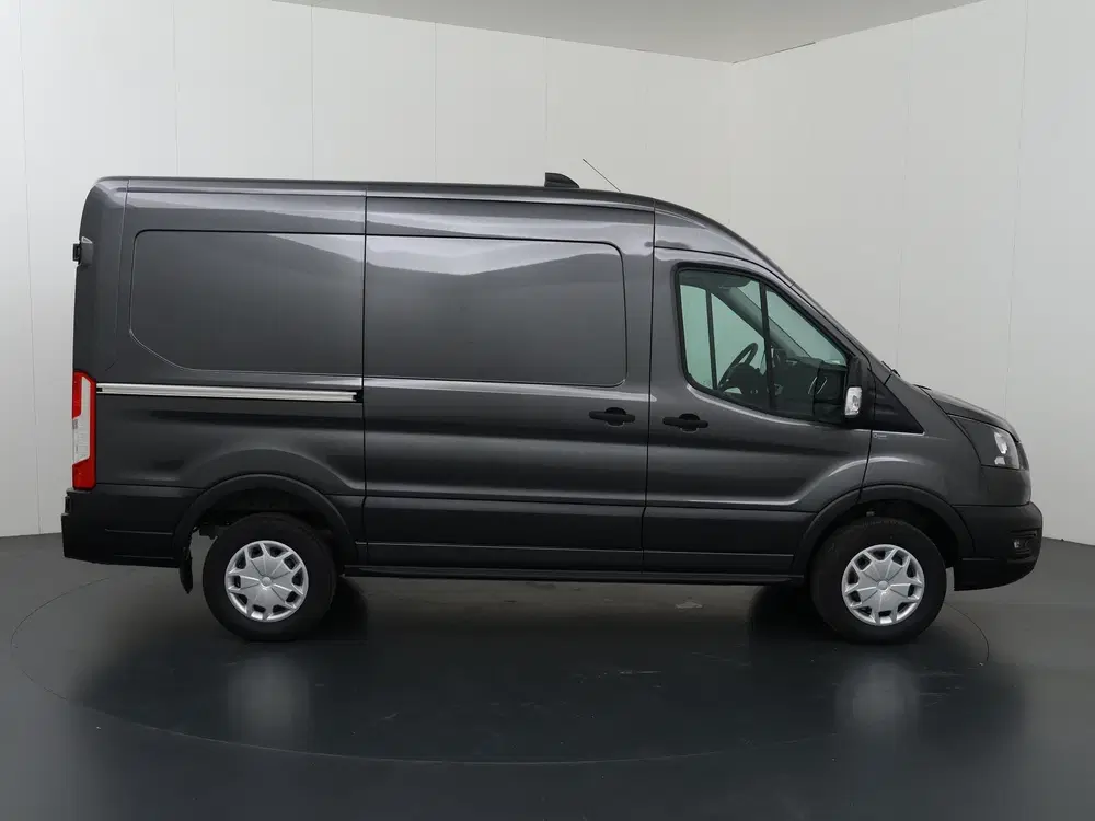 Ford Transit 350 uit 2024, foto 6