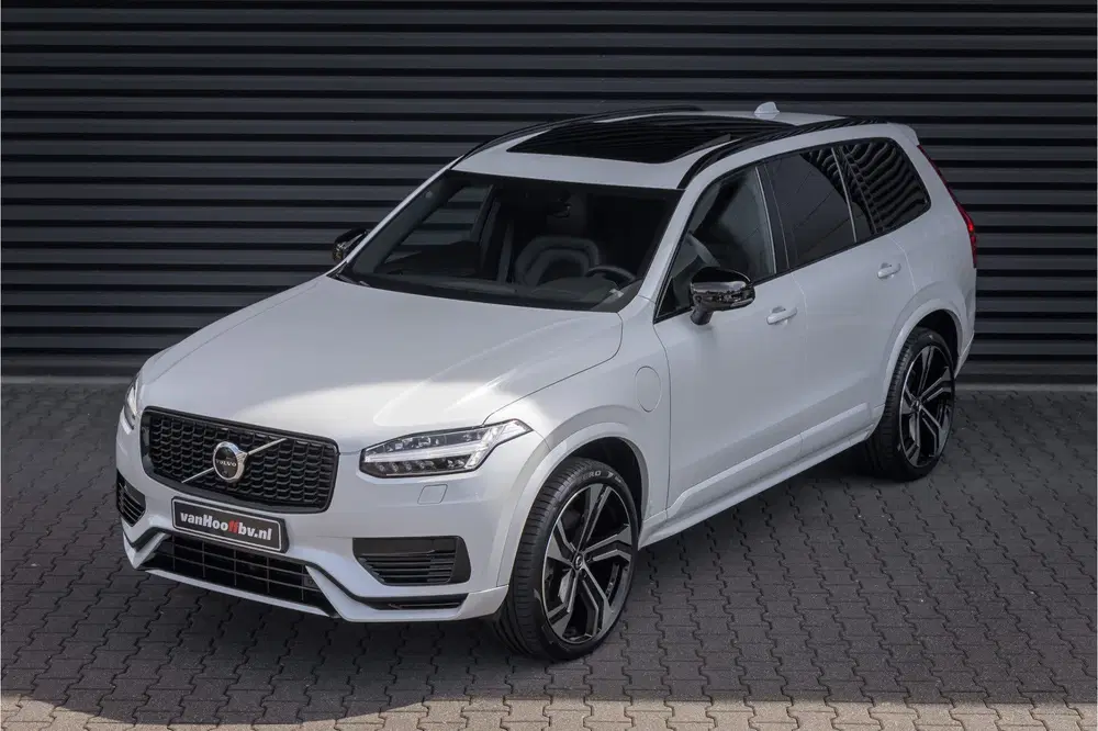 Volvo XC90 T8 Recharge AWD R-Design 22'' uit 2022, foto 2