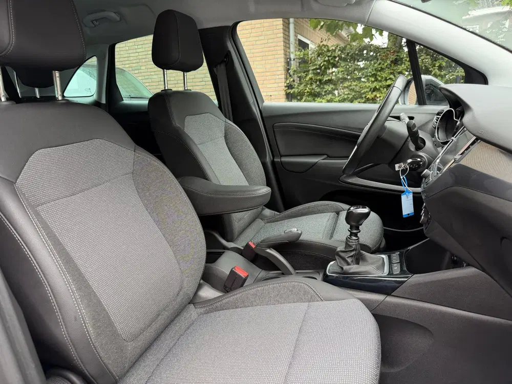 Opel Crossland 1.2 Turbo AGR-comfortstoel uit 2024, foto 15