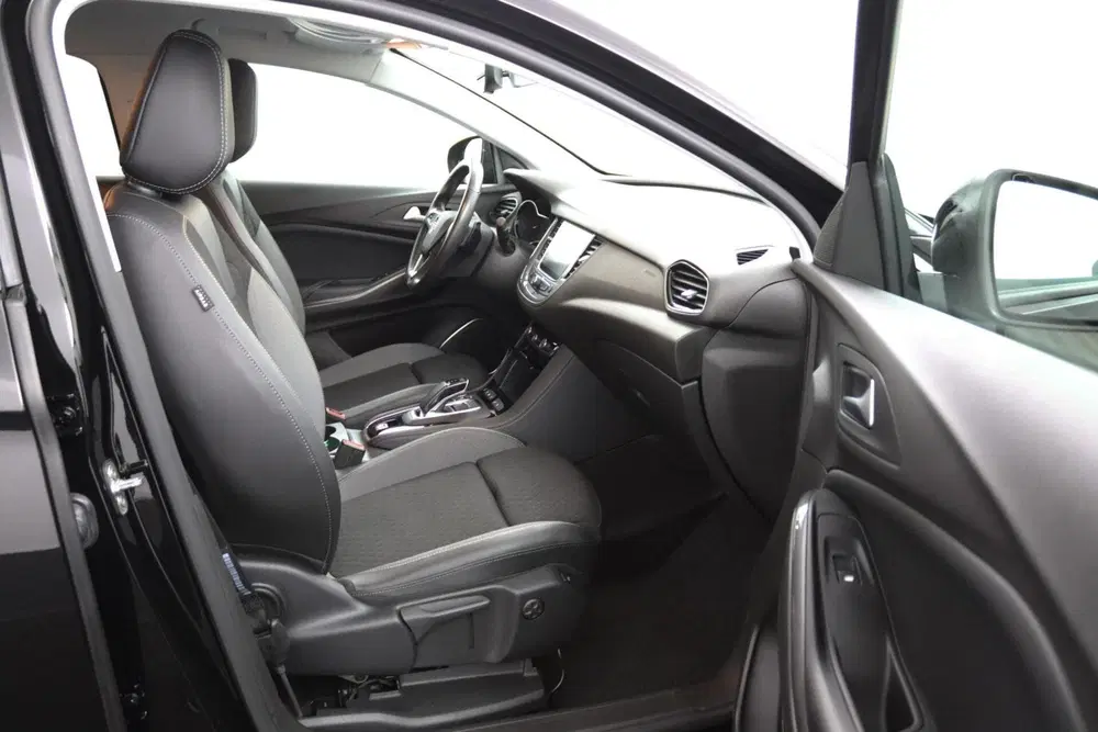Opel Grandland 1.6 Turbo Hybrid Business Elegance uit 2021, foto 15