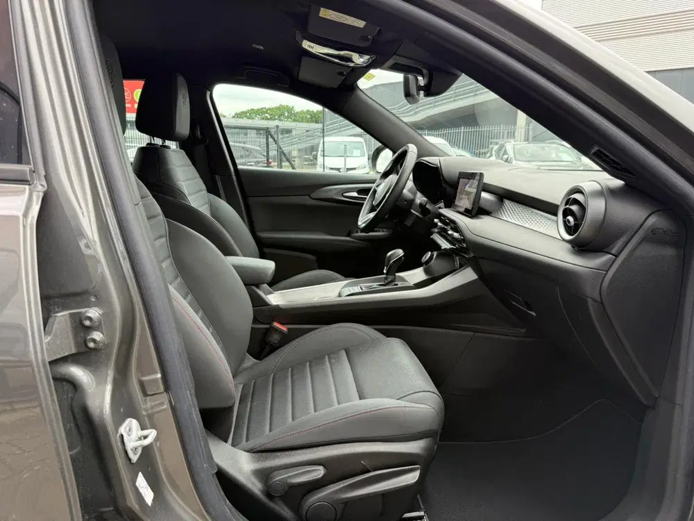 Alfa Romeo Tonale 1.5T Hybrid Sprint *ACC & Navigatie* uit 2023, foto 13