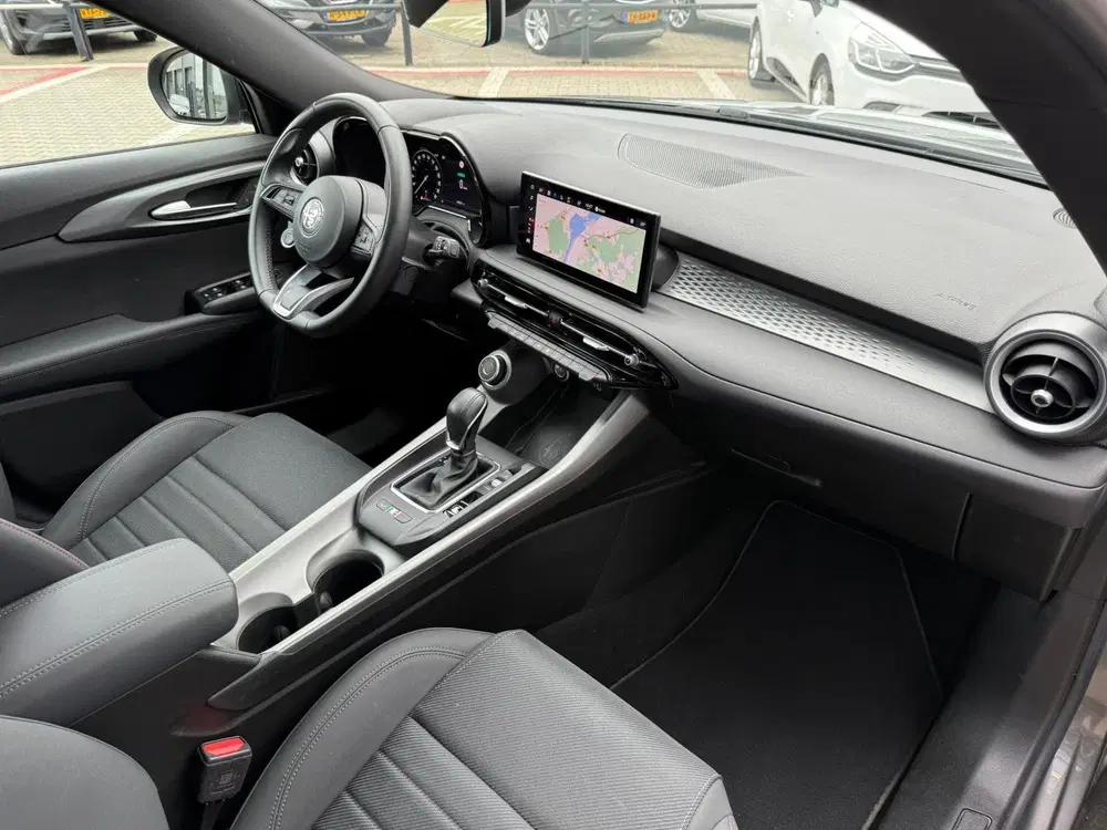 Alfa Romeo Tonale 1.5T Hybrid Sprint *ACC & Navigatie* uit 2023, foto 14
