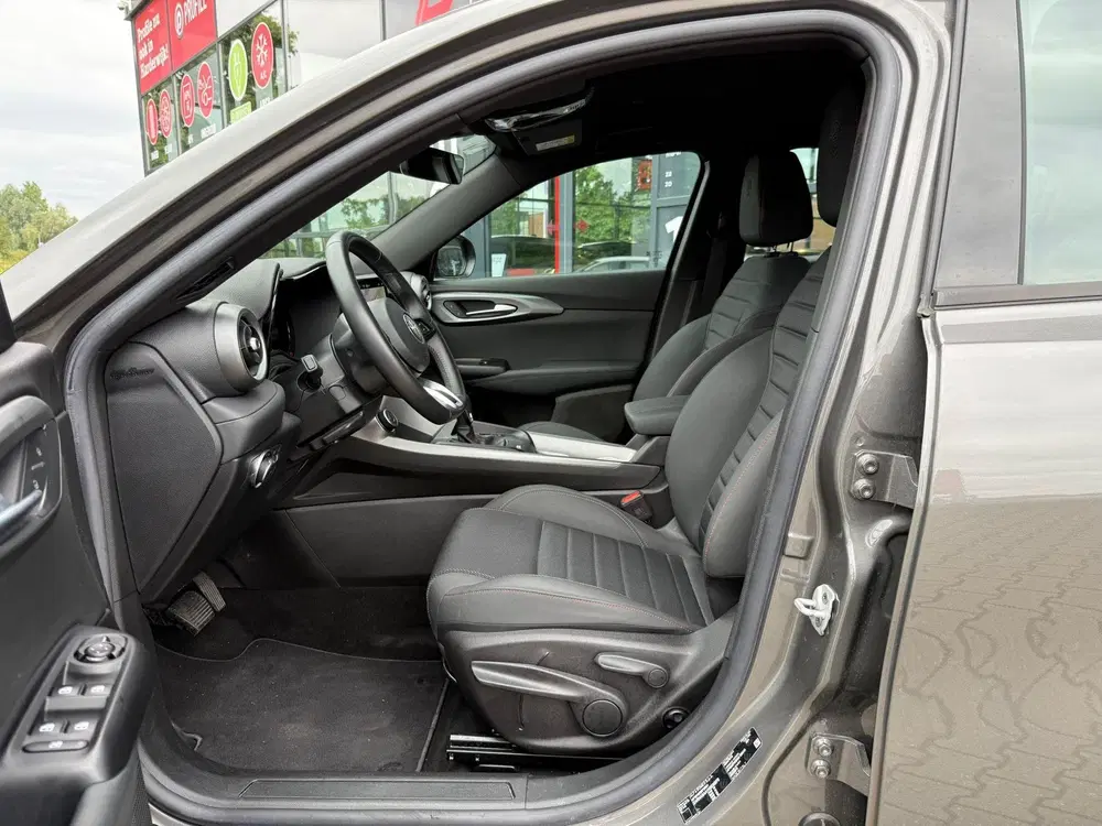 Alfa Romeo Tonale 1.5T Hybrid Sprint *ACC & Navigatie* uit 2023, foto 9