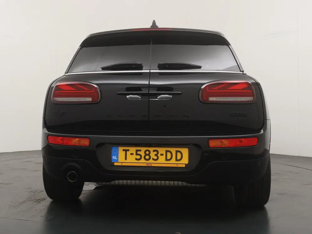 Mini Clubman Cooper uit 2023, foto 10